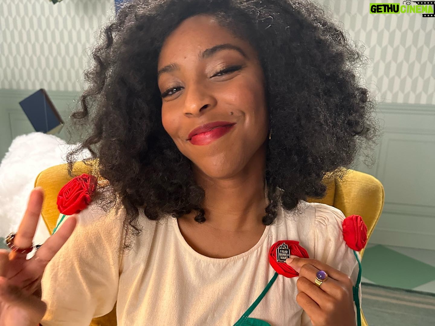 Jessica Williams Instagram - HONORED to get to read “Are You There God? It’s Me Margaret.” By THE Judy Blume for the @aclu_nationwide banned book series! Thank you for having me! #ireadbannedbooks Makeup// @radmakeup Dress// @samanthapleet Shoes// @carelparis (Thank you!!)