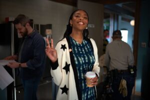 Jessica Williams Instagram - Now filming: Season ✌🏾of Shrinking! 
styled by @allysonfanger 
📸// @johnbrawley