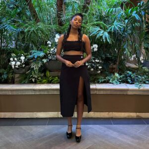 Jessica Williams Instagram - Heyyy Press Day in LA for the new show SHRINKING coming to @appletvplus in JAN!!! Thank you to my team and Apple for having me! 

Bomb Top & Skirt: @tanyataylor 
Shoes: @reformation 
Stylist: @sarahslutsky 
Makeup: @cherishbrookehill 
Hair: @marciahamilton