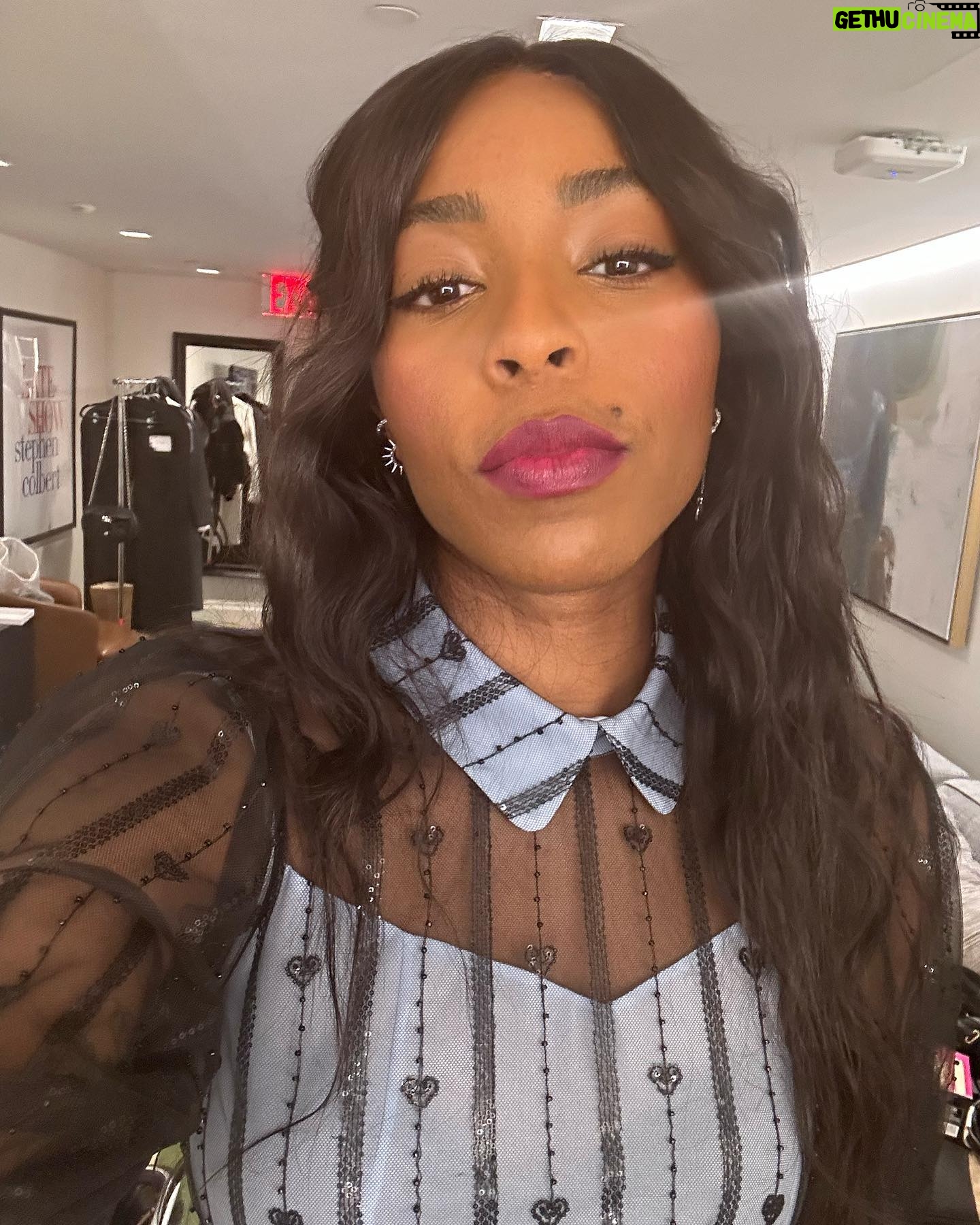 Jessica Williams Instagram - I like this photo so I’m gonna throw it on the grid! This was before @colbertlateshow! I was so nervous I couldn’t stop smiling and also I could’ve puked! I didn’t tho! Dress// @bora_aksu Jewels// @mariatash Makeup// @rebeccarestrepo Hair// @ursulastephen Stylist// @sarahslutsky Stylist Assist// @carlee___
