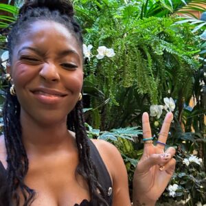 Jessica Williams Instagram - Heyyy Press Day in LA for the new show SHRINKING coming to @appletvplus in JAN!!! Thank you to my team and Apple for having me! 

Bomb Top & Skirt: @tanyataylor 
Shoes: @reformation 
Stylist: @sarahslutsky 
Makeup: @cherishbrookehill 
Hair: @marciahamilton