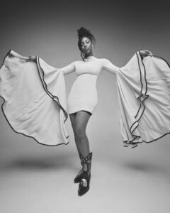 Jessica Williams Instagram - Happy Emmy Season! Here are some truly gorgeous and danktastic photos of some of our cast for Emmy Magazine! 📸// @robertascroft @televisionacad and #emmymagazine. Makeup// @cherishbrookehill Hair// @milesjeffrieshair Stylist// @sarahslutsky Stylist assist// @carlee___ Dress// @proenzaschouler Boots// @brothervellies