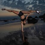 Jessie Graff Instagram - When I want to be barefoot, but it’s just a little too chilly to get my feet wet 🦶 🌊 #barefootshoes @xeroshoes 📸by @omega_bliss