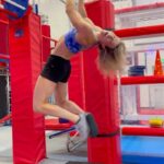 Jessie Graff Instagram - One of the most amazing discoveries I’ve had this year has been realizing how much more i can grow in this sport! I had gotten stuck at this same plateau over and over, and wasn’t sure if i could ever get stronger. The new generation of ninjas is not just super strong. They’re super smart and technical, and amazing people! Thank you @ninja.emily.keener and @ninjaleesa.himka for teaching me the “ultra” and for helping me realize how much more there is to learn. We’re capable of more than we know! #ninjawarrior #ninjaskills