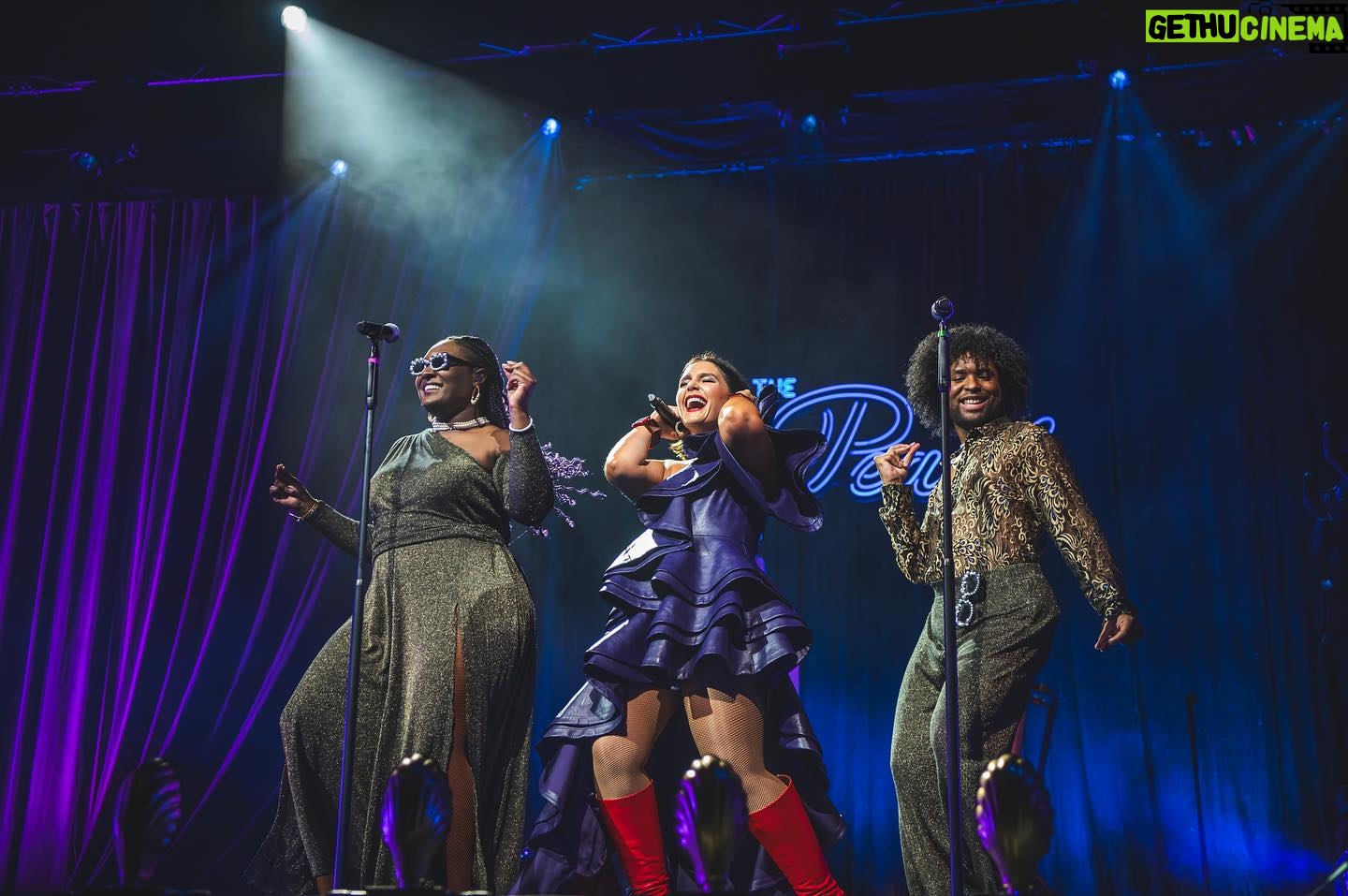 Jessie Ware - 16.5K Likes - 20,000 of you came to dance at the Pearl this weekend. An absolute career highlight, thank you so much for being there to celebrate with us.
Biggest love to my Pearlettes, my crew, my team and of course every one of you who has come to the That! Feels Good! Tour, you made this all happen every single night x