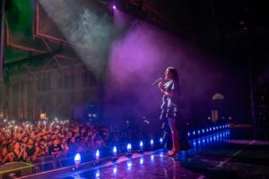 Jessie Ware Instagram - 20,000 of you came to dance at the Pearl this weekend.  An absolute career highlight, thank you so much for being there to celebrate with us. 
Biggest love to my Pearlettes, my crew, my team and of course every one of you who has come to the That! Feels Good! Tour, you made this all happen every single night x