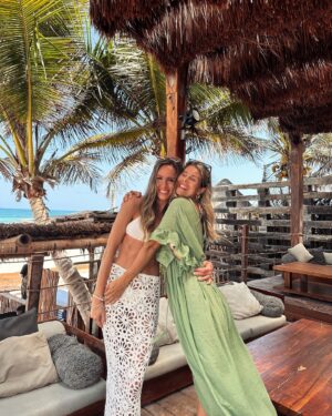 Jessika Dénommée Instagram - Another day , another bachelorette 😂 
Je t’aime @dion_andreanne 🥹👰‍♀️❤️ 
Tellement une belle semaine passé a Tulum 🥹 Je vous reviens avec l’itinéraire complet 🙊🙊🎉