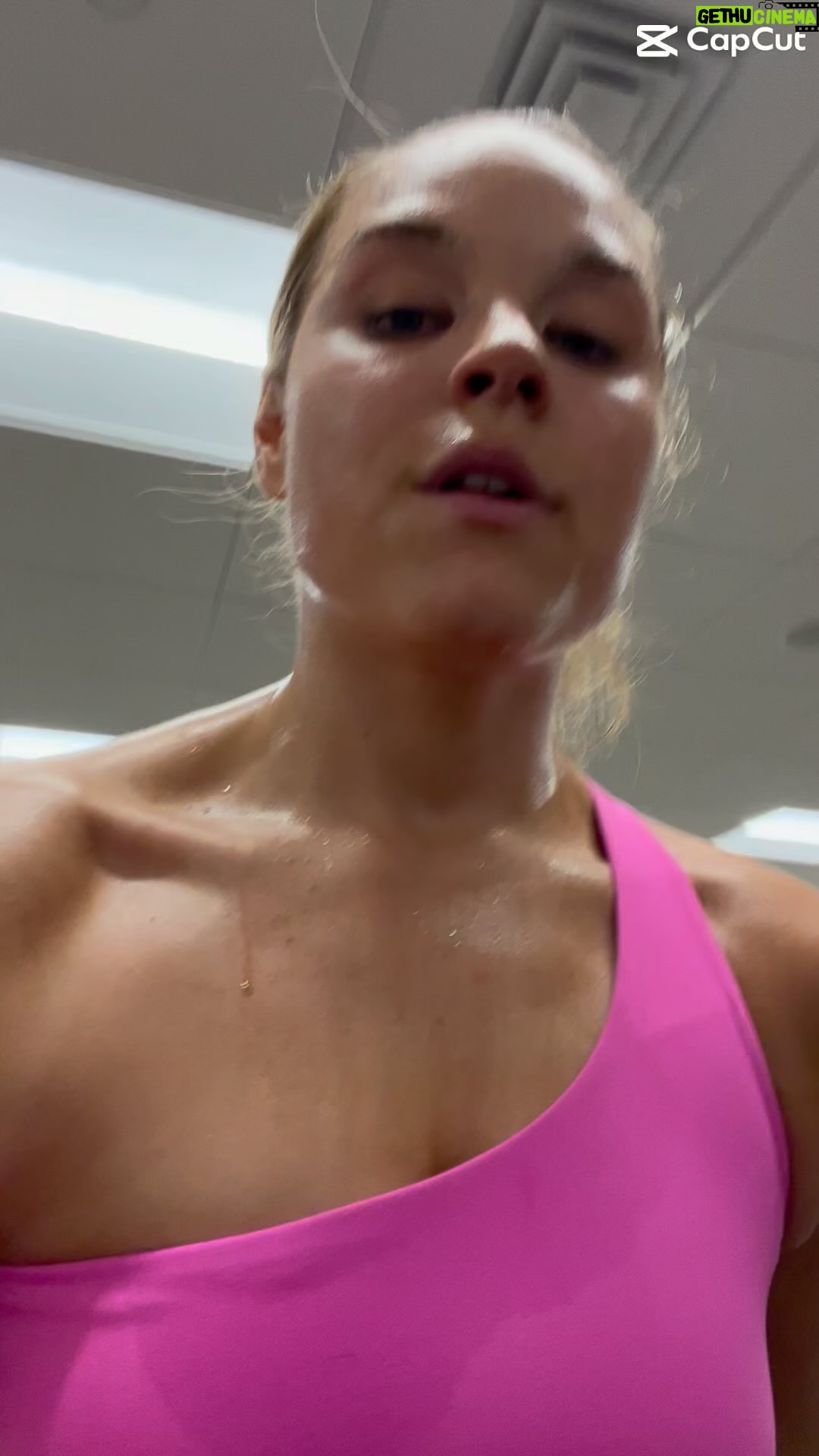Jessika Evelyn Heiser Instagram - I live the life today that I only dreamt about. Legitimately I would have dreams of going backstage, stepping in a WWE ring, meeting my idols, and so much more. Now? That’s daily life. I have so much gratitude, and will always have more dreams to push for and conquer. 💪🏻