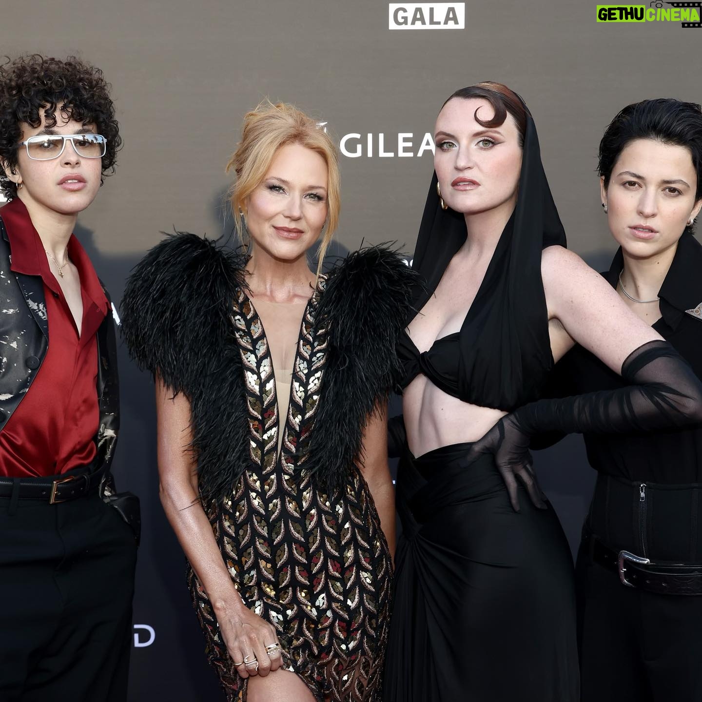 Jewel Instagram - What an amazing night at the @lalgbtcenter #CenterGala - Lifeβs so fun!! π: @sebastiangunawanofficial π : @stellamccartney ππΌββοΈ: @rickhenryla π: @laurengottmakeup π: @rachelkatzjewelry @effyjewelry @bondeyejewelry π: @highheelprncess & @haleysanford_ πΈ: @tommaso_boddi_photography // @araya_photo // @gettyimages