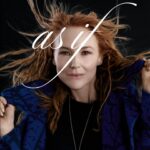Jewel Instagram – Thank you @asifmagazine for an incredible conversation. 🩵 Had so much fun getting to share more about my newly opened art experience @crstalbridgesmuseum… & I don’t always love photoshoots but this one was so fun… bonus… I didn’t get bit by a raven 

📸: @tatijanashoan 
💇🏼‍♀️: @nikoweddle 
💄: @lisahoughton 
👗: @kschijman