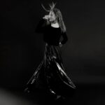 Jewel Instagram – Thank you @asifmagazine for an incredible conversation. 🩵 Had so much fun getting to share more about my newly opened art experience @crstalbridgesmuseum… & I don’t always love photoshoots but this one was so fun… bonus… I didn’t get bit by a raven
📸: @tatijanashoan
💇🏼♀️: @nikoweddle
💄: @lisahoughton
👗: @kschijman