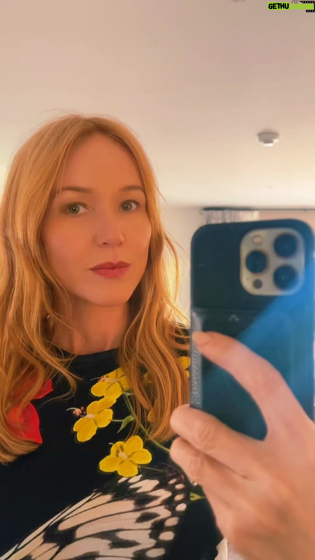 Jewel - 10.7K Likes - @aliceandolivia @staceybendet @dolcegabbana