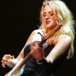 Jewel Instagram – I am so excited to be headed on the road starting in July with the badass @melissa_etheridge 🩵 It is going to be so magical. Plus!!! You may get to hear some new music. Get your tickets!
📸: West Kennerly