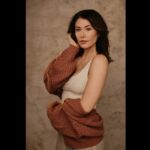 Jewel Staite Instagram - 🤎 📸 @karolinaturekphotography hmu: @swankmakeup