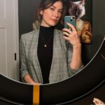 Jewel Staite Instagram - 🎄🐶🐱💜