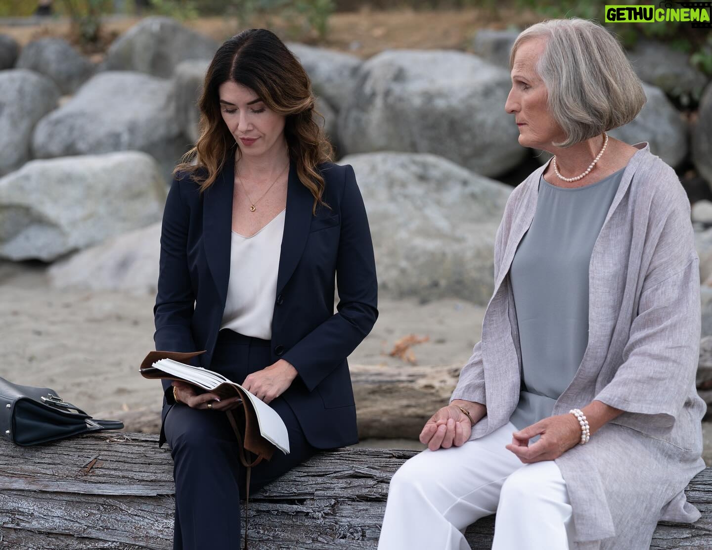 Jewel Staite Instagram - USA friends! I hope you’ve loved our season three as much as we loved doing it! Tonight is FINALE night on @thecw and it is the saddest episode we’ve ever done. So, I’m sorry. And don’t worry. Because we tie up those loose ends in season FOUR! 🥰 Canada, I know you’re trying to be patient, and we will get that air date on @globaltv SOON and it’ll be work the wait. I promise. Love you guys. 🇨🇦 @familylaw_tv #familylawtv