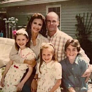 Jewel Staite Instagram - Most obscure Name That Movie ever…
I feel like the person who gets this without looking at IMDB should win a puppy. 
Also LYNDA CARTER 🥰 The best. 

Ps @jm____y 😂 look how cute!
