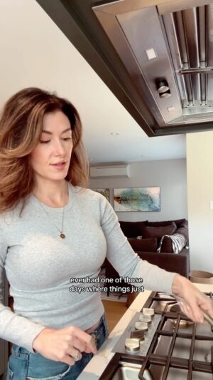 Jewel Staite Instagram - Heat a pan over medium high heat. 
Add 2 tbsp olive oil 
Sprinkle with a handful of feta 
Crack two eggs over the top 
Season with salt, pepper, red pepper flakes. 
Cover with a lid and let the yolks set, about three minutes 
Slather a piece of sourdough toast with pesto and top with the eggs. 
Hulk mode disengaged. 

#amateurkitchen