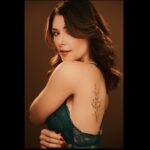 Jewel Staite Instagram - ♊️ 📸 @karolinaturekphotography 💄 @swankmakeup #thirstythursday