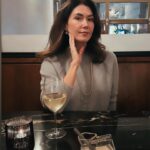 Jewel Staite Instagram - 🌹😻