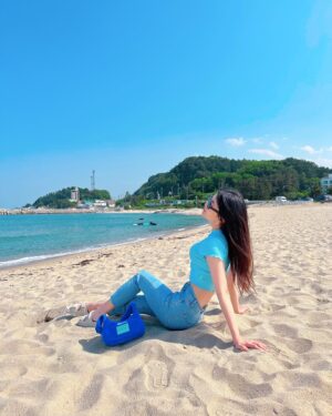 Ji E-su Instagram - 나도 바다 들어갈래 🐬💙

#instantfunk