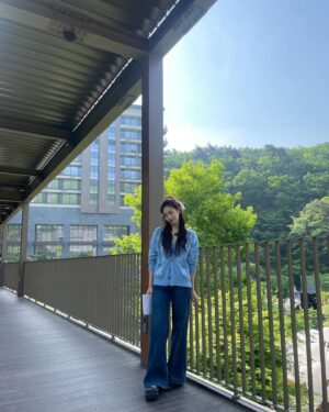Ji Hye-won Instagram - 리안아 잘 찍고 있어? (◕‿◕)