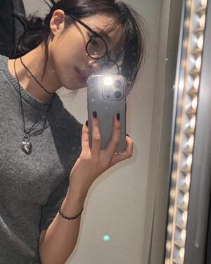 Ji Hye-won Instagram - 🩶🔄