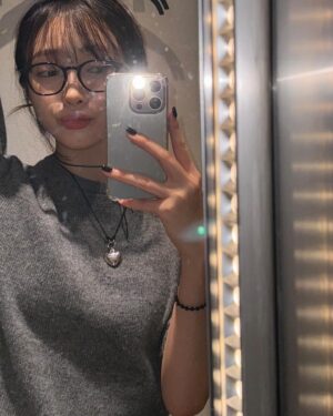 Ji Hye-won Instagram - 🩶🔄