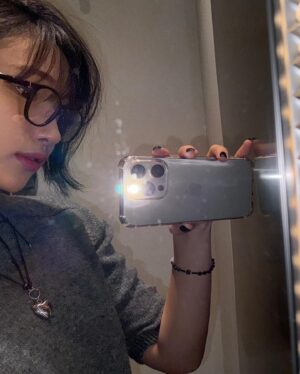 Ji Hye-won Instagram - 🩶🔄