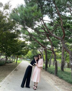 Ji Hye-won Instagram - 주신고의 이모저모..🖤🖤
