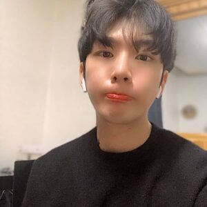 Ji So-yun Instagram - Wishing my brother the greatest happiest birthday ❤️ much love to you bro

생일축하해 내동생 내새끼 🎉💙