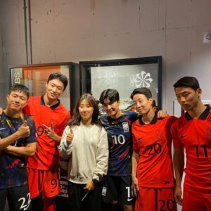 Ji So-yun Instagram - NEW SHIRT❤️ LET'S GO 💪🏼