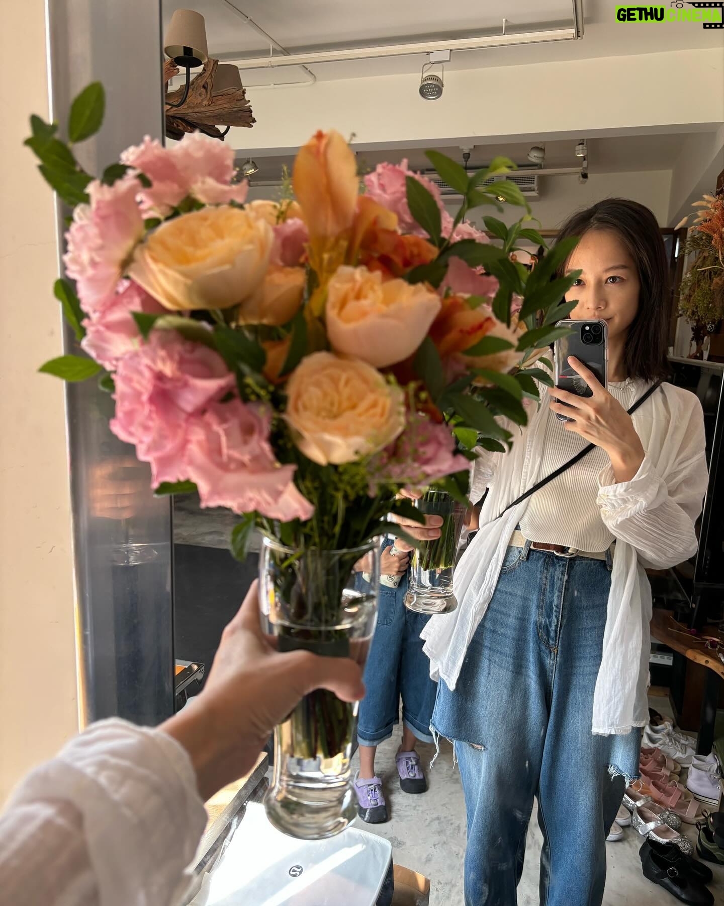 Jian Man-shu - 3.3K Likes - 💐
慢慢累積小小的勇氣,
帶著信念大膽行動。
#debeers @debeersofficial