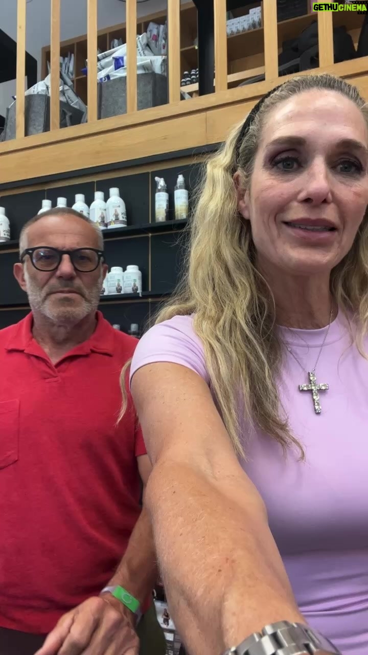 Jill Cooper Instagram - Migliorare la salute delle ossa durante la menopausa - Artiregen Quantares 2.0 argento https://jillcooper.it/shop/promo-pack/promo-pack-artiregen-quantares-2-0-argento/ - Body Renew https://jillcooper.it/shop/integratori/body-renew-300gr-jill-cooper/ - Vitamina D https://jillcooper.it/shop/integratori/vitamina-d-colloidale-250ml-jill-cooper/