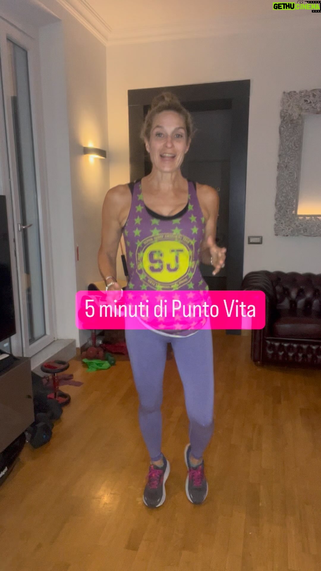 Jill Cooper - 5K Likes - 5 minuti di punto vita!!
☀️Buon giorno
#jillcooper #workout #fit #fyo #viral #fitnessmotivation #selflive