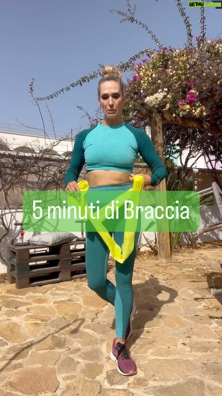 Jill Cooper - 1.9K Likes - 5 minuti di braccia
✅ Parte il Bikini Challenge!
✅ www.nowjillcooper.com
✅ 92 allenamenti per tutta l’estate
✅ Iscriviti all Abbonamento Gold!
✅ 7 gg Gratuiti
❤️❤️❤️❤️🌈🌈🌈
#fit #workout #fitnessmotivation #fitness #selflove #change #fyp #viral #jillcooper