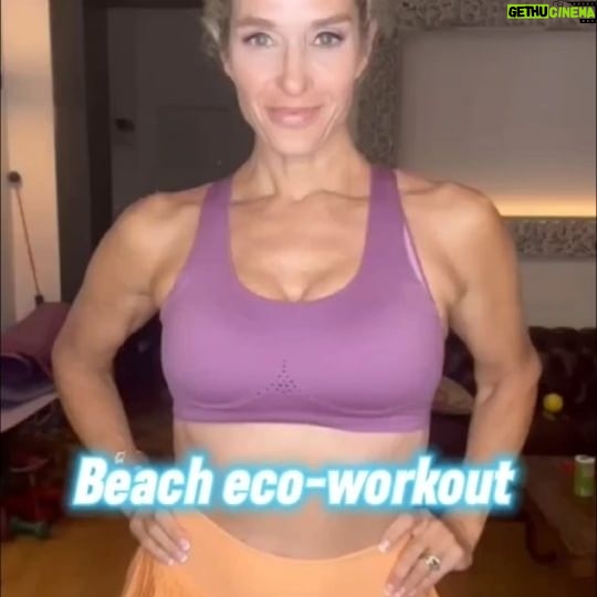 Jill Cooper - 415 Likes - Pulire una spiaggia è un'attività rivoluzionaria:
✨ doniamo al litorale nuovamente la bellezza che si merita
🧴 rimuoviamo dall'ambiente soprattutto la plastica che spesso è letale per molti animali marini ed uccelli
🔬 evitiamo che la stessa plastica si frammenti in microplastiche che poi ingeriamo anche noi esseri umani in quantità sempre più allarmanti attraverso il cibo e l'acqua
🏋️♂️ Ma hai mai pensato che oltre a tutti questi benefici enormi, pulire la spiaggia è anche un'eccellente attività fisica che ti permette di utilizzare tutti i muscoli del tuo corpo?
😎 La prossima volta che vuoi allenarti all'aria aperta non ti resta che andare al mare, portare con te una busta, un paio di guanti e salvare il mondo! 🌍
#everypiecematters