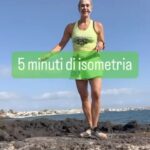 Jill Cooper Instagram - 5 minuti di isometria ✅costanza ✅convinzione ✅ sorriso #jillcooper #now #fit #fitnessmotivation #yesican #doitbow