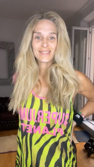 Jill Cooper Instagram - PRONTO PER LA PROVA COSTUME?
www.nowjillcooper.com Bikini Challenge 
✅ 92 allenamenti 
✅10 min - 20 min - 30 min 
✅ Total Body 
✅ Hiit 
✅ ccBrucia Grassi 3 mesi - un allenamento al giorno per tutta l’ESTATE!

#nowjillcooper #now #jillcooper #challenge #fitnessmotivation #fit