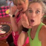 Jill Cooper Instagram - La mia vita è dedicato a far sorridere gli altri .. per farlo uso la mia energia… e tanta roba l’energia può creare fiducia, amicizia e famiglie (anche adottate) ✅ Dai dai dai fino che non riesci più a stare in piedi perché è un modo eccellente per sollevare il mondo intorno a te❤️❤️❤️❤️ #health #hope #love #space #work #workout #fun #jillcooper #now #fyp #helpothers @sereotti @federicapoggio82 @mukkimukki @marancaviviana @rositaaccordi @silvi_luvisutti_instapg @gesyn @masciamarigliano @erika_barbi.26 @saveriarcudi @profghizz @mikilamiki @valeria_gattai_trainer @arianna_tanzini @ferrettiinstructor