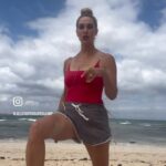 Jill Cooper Instagram - 5 minuti di Gambe ✅ costanza ✅ tone ✅ potenzia #fit #fitnessmotivation #jillcooper #nowjillcooper