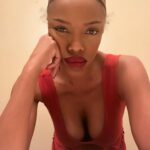 Jill Marie Jones Instagram - I think I’m gonna call this series… “Wig Cap’in w/ a side of Crunchies” LOL!!! 😜 Happy Hump Day ♥️