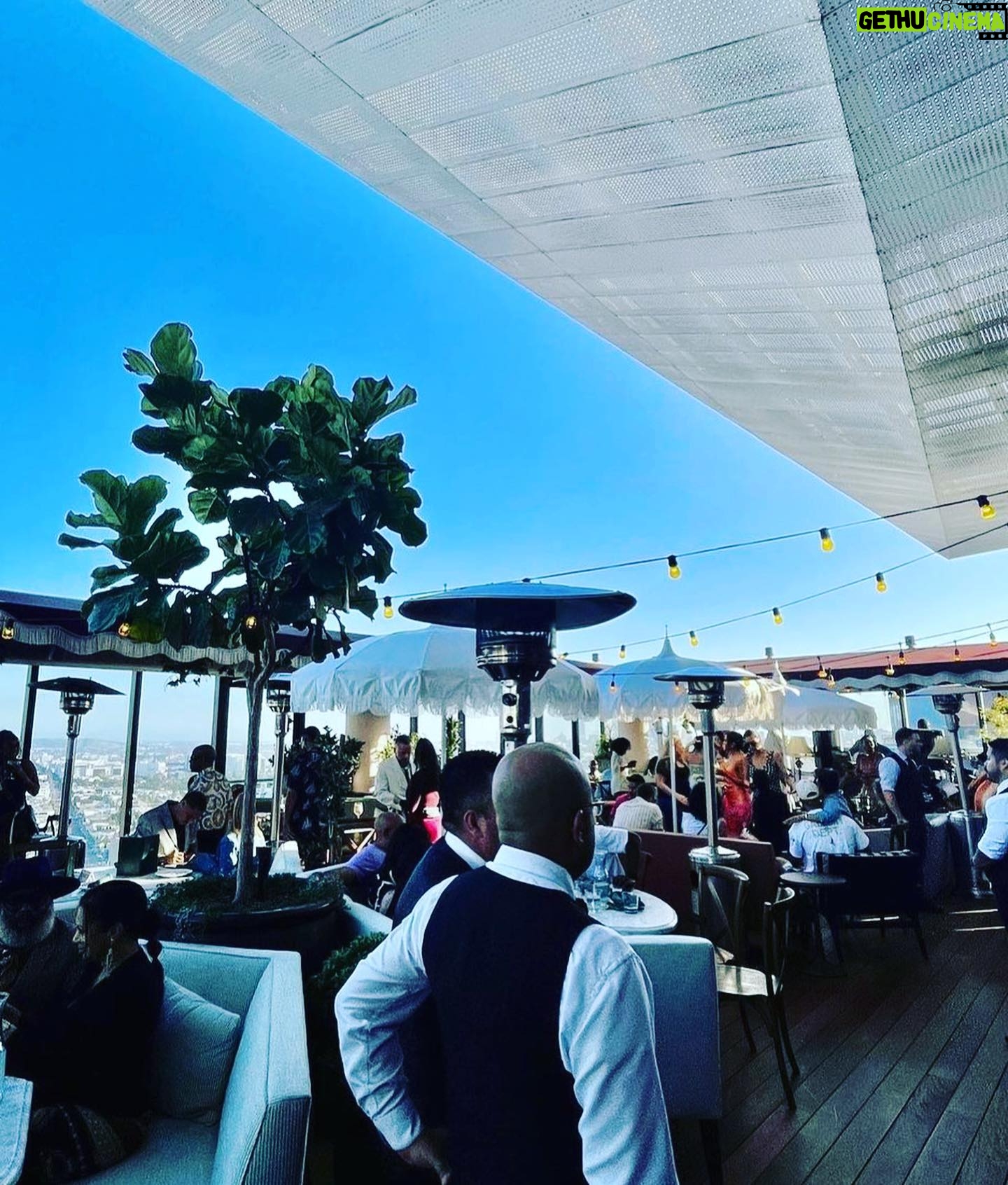 Jill Marie Jones Instagram - SUNDAY BRUNCHing w/ the girls ♥️♥️♥️♥️ @theallisonmelnick @garcelle @kristenbellamy …and then there’s that moment when you realize that The Fit… is FIT’in and it might need a bit more time… (you know) to express its self!!! 😜😂😂😂