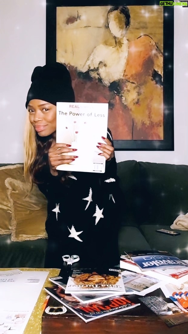 Jill Marie Jones Instagram - 2023! We ain’t good good… but we still good. Happy New Year!!! 🎉🎉🎉 This past year hasn’t been the greatest for many, but let’s look at 2023 for what it was… a lesson. Don’t look at it as necessarily bad but try to look at it as a blueprint. What we should do differently, get better at, learn more about and/or possibly change. Let’s learn from our own mistakes and the mistakes (and the unfortunate ugliness) of others. Let’s Love 💕 With LOVE… we (together) can move mountains!!! Hello 2024!!! ♥️ #HappyNewYear #VisionBoard My 2024 #Inspiration