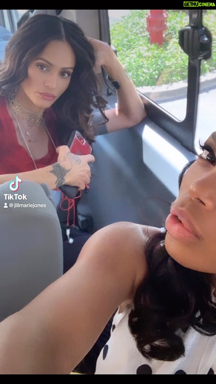 Jill Marie Jones Instagram - HAPPY BIRTHDAY to one of the kindest, most generous, loving, crazy talented and creative humans I know… my Soul Sister & Girlfriend 4 LIFE @MissPersiaWhite ♥️🎉🎉 If you know her OR have ever had the opportunity of being in her presence… you are definitely one of the lucky ones because she is absolute MAGIC ✨✨✨ Happy Birthday, PW!!! xo Love U ♥️