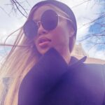 Jill Marie Jones Instagram - If you want different… Do different. #JMJinTHECHI ♥️ #BlondeBianca #MyBlondeEra