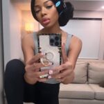Jill Marie Jones Instagram - SEASON 7… Let’s Goooooooooooo!!!! 🔥🔥🔥♥️ #Thankful F*%King #Grateful 🤘🏾 #BIANCA 💋 @ShoTheChi @showtime @ParamountPlus @Hillmangrad @LenaWaithe I’m telling you… I am many things… a liar, I am not. THE CHI is bringing EXPLOSIVE HEAT!!! That heat where you can’t look away because it’s just that good. What’s airing right now, Season 6 Part 2… and what’s currently cooking for Season 7… 🤯🔥💣🧨 Get caught up 💋