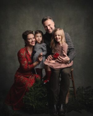Jill Wagner Instagram - The first and last photo is the real deal ….. all of the others are pure luck . I feel like we all can relate to these family photo pictures. They’re nothing like they seem but they are priceless .