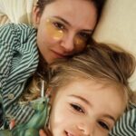 Jill Wagner Instagram - A snowy morning cuddle is the best medicine