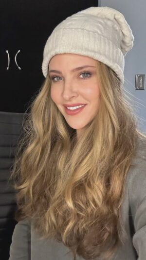 Jill Wagner Instagram - Excited about this little surprise coming your way at the end of the year ❤️❤️❤️